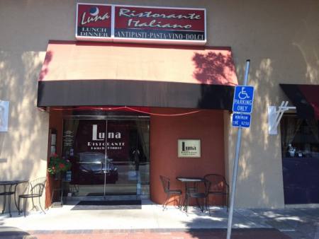 exterior luna ristorante