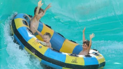 Six Flags Announces New Annual Pass Program