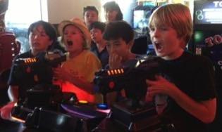 kids playing arcade games