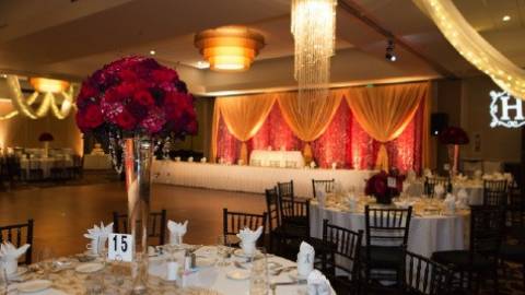 hotel ballroom with dancefloor